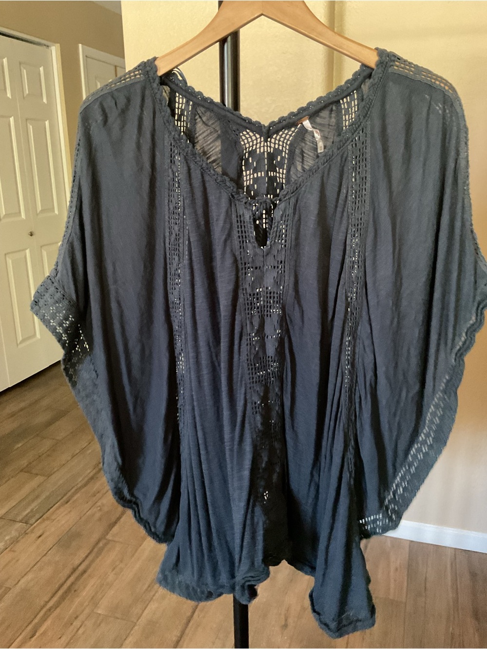 Women's Free people  Navy Crochet-Trim Boho Top